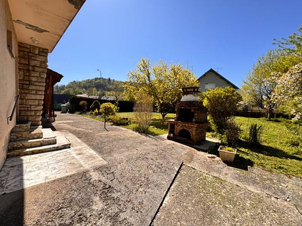 Maison - 8 pièces - 198 m²