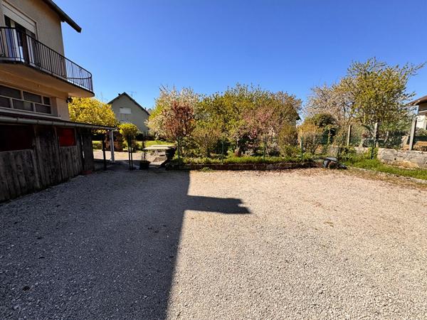 Maison - 8 pièces - 198 m²