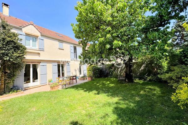 Maison à vendre 7 pièces de 167,5 m² à Élancourt