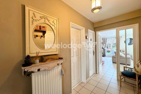 Maison à vendre 7 pièces de 167,5 m² à Élancourt
