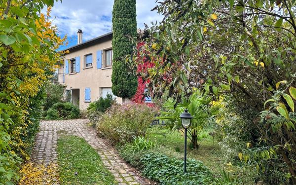 Maison à vendre    5 pièces • 181 m2 Chabeuil