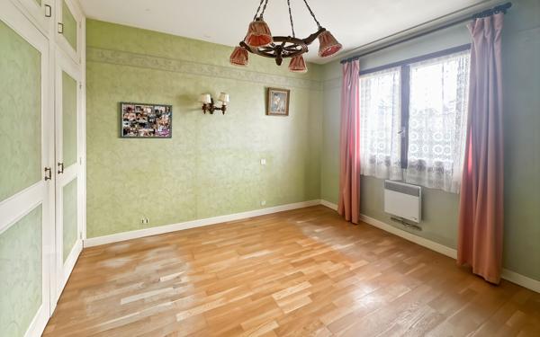 Maison à vendre    5 pièces • 181 m2 Chabeuil