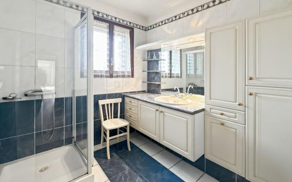 Maison à vendre    5 pièces • 181 m2 Chabeuil