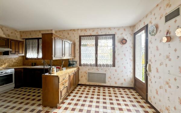 Maison à vendre    5 pièces • 181 m2 Chabeuil