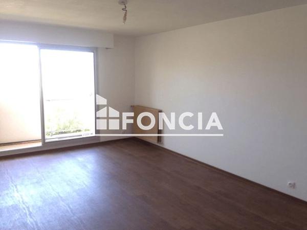 Location Studio 38.65 m² - 10 RUE DES MINEES Challans 85300