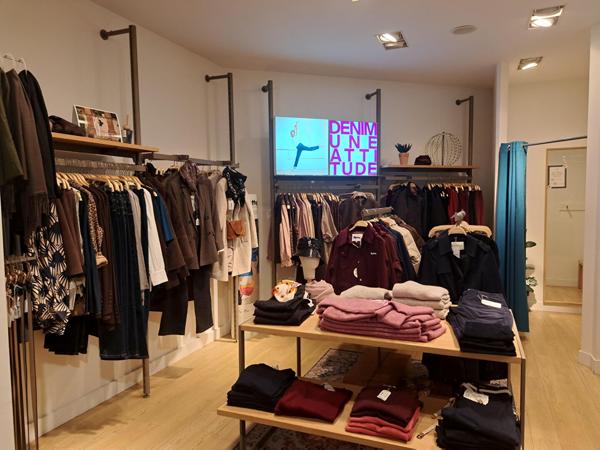 Local commercial Laval 130 m2 , Laval