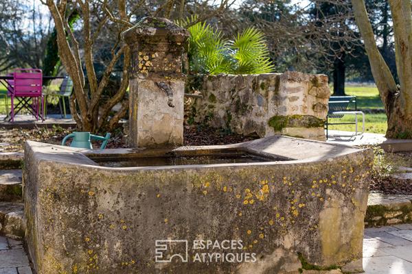 Ancien prieuré rénové dans un cadre bucolique face à la tour de Crest