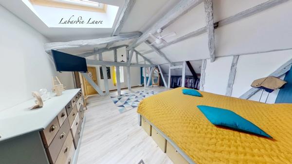 Maison de 300m2, 5 chambres, dépendances à CAUMONT-SUR-GARONNE (47)