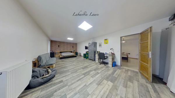 Maison de 300m2, 5 chambres, dépendances à CAUMONT-SUR-GARONNE (47)