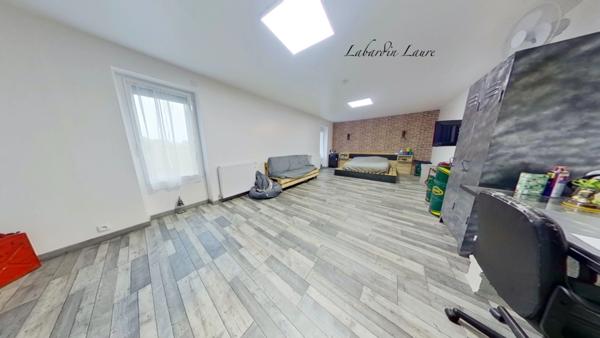 Maison de 300m2, 5 chambres, dépendances à CAUMONT-SUR-GARONNE (47)