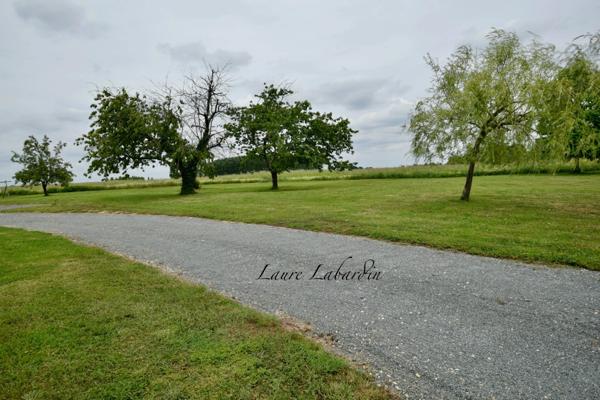 Maison de 300m2, 5 chambres, dépendances à CAUMONT-SUR-GARONNE (47)