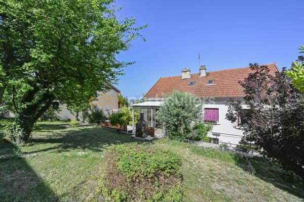 Vente Maison200 m² - 9 Pièces - RUEIL MALMAISON (92500)