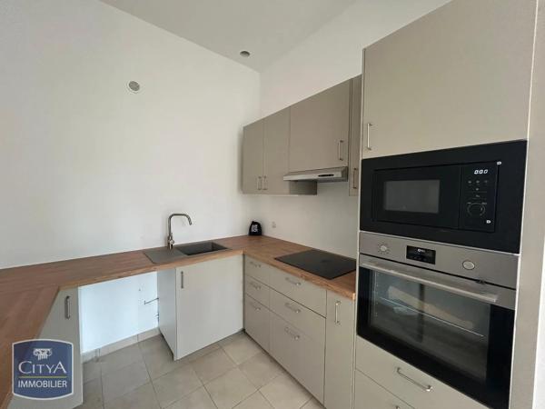 Appartement à louer 2 pièces 66.39m² Carpentras (84200)