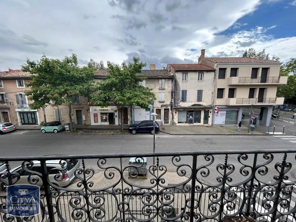 Appartement à louer 2 pièces 66.39m² Carpentras (84200)