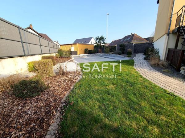 MAISON FAMILIALE - T6 - JARDIN - PISCINE - GARAGES