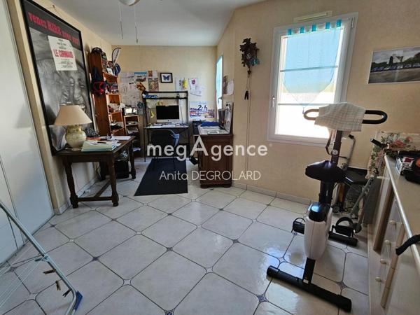 Maison à LA ROCHE-SUR-YON, 85000 - 5 pièces 166m²