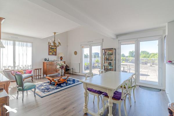 Appartement à vendre 317 700 € Villenave-d'Ornon 4 p 107 m² DPE C