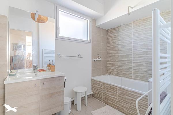 Appartement à vendre 317 700 € Villenave-d'Ornon 4 p 107 m² DPE C