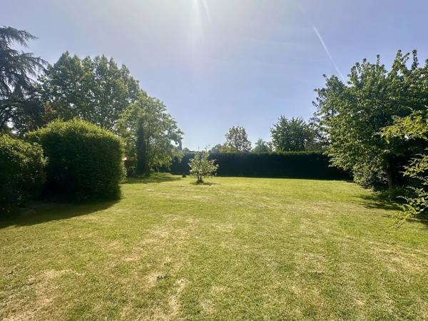 Périgourdine rénovée et grande piscine proche Bergerac
