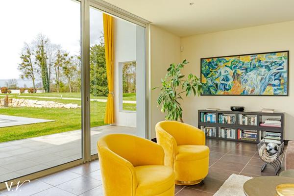 Maison à vendre 945 000 € Saint-Loubès 7 p 250 m² DPE C