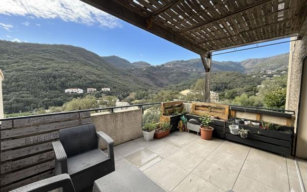 Appartement à vendre    3 pièces • 73 m2 Santa-Maria-di-Lota