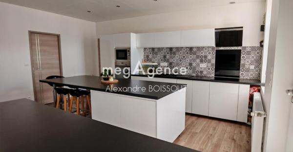 Maison à Saint-Pierre-lès-Elbeuf, 76320 - 4 pièces 110m²