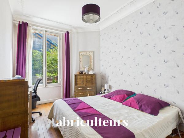 4 pièces au calme sur cour arborée Charme de l’ancien Paris 15e Convention 72 m²