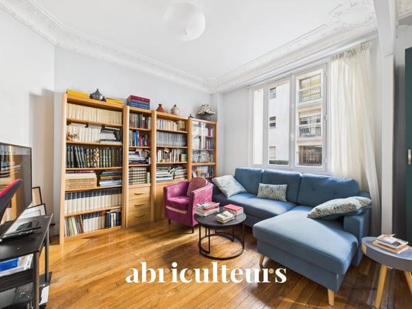 4 pièces au calme sur cour arborée Charme de l’ancien Paris 15e Convention 72 m²
