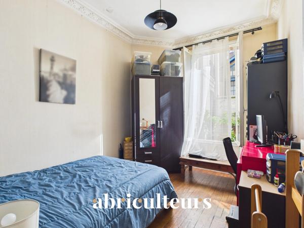 4 pièces au calme sur cour arborée Charme de l’ancien Paris 15e Convention 72 m²