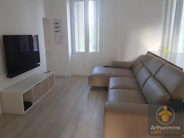 Vente                                                      Appartement
                        
                     3 pièces                                         à Brou-sur-Chantereine