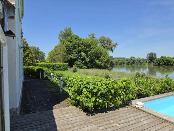 Grande maison de caractère entre canal et Garonne dans le Lot-et-Garonne