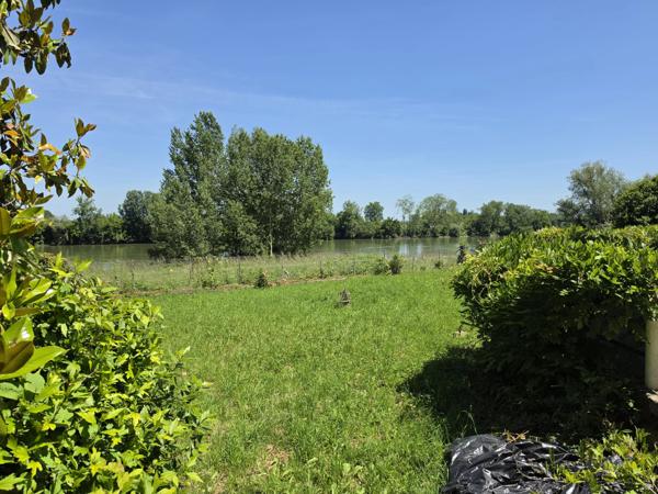 Grande maison de caractère entre canal et Garonne dans le Lot-et-Garonne