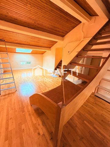 Mas d'exception de 495 m2 , 75 hectares de nature et charme absolu