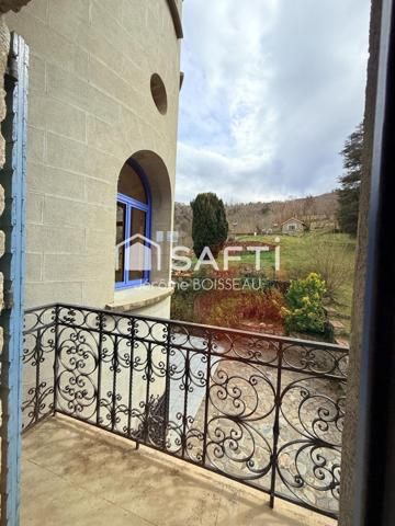 Mas d'exception de 495 m2 , 75 hectares de nature et charme absolu