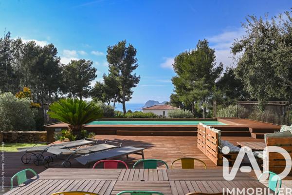 Maison à vendre 6 pièces 129 m² Ceyreste