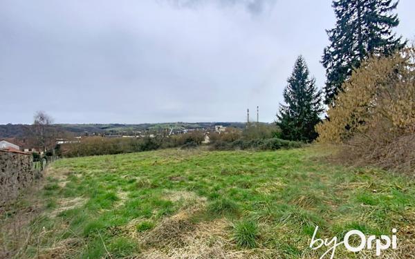 Terrain à vendre    Saint-Éloy-les-Mines