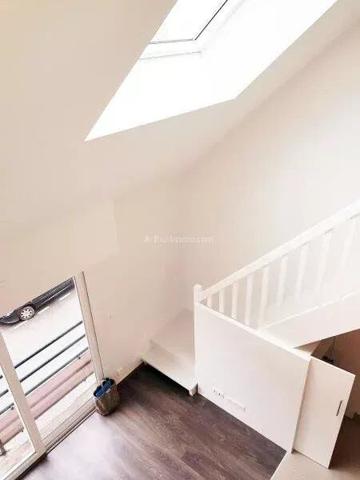 Location                                                      Appartement
                        
                     2 pièces                      28 m2                     à Vannes