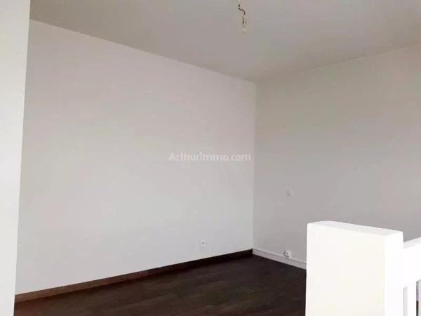 Location                                                      Appartement
                        
                     2 pièces                      28 m2                     à Vannes