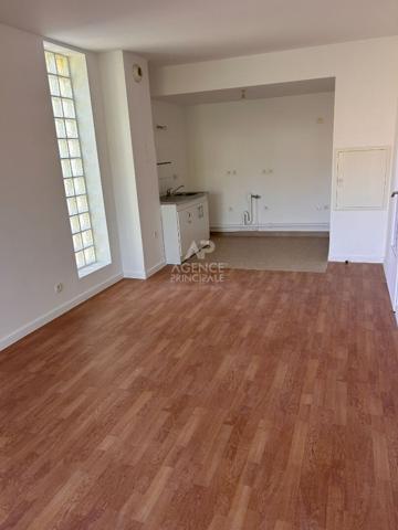Appartement Maisons-laffitte 3 pièce(s) 38.29 - hyper centre - marché - terrasse-parking sous sol €300 000 ** - Référence 4710