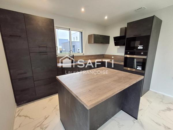 Maison de 121 m2  4 chambres