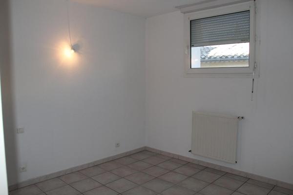 BEL APPARTEMENT EN CENTRE VILLE AVEC 1 PARKING + CAVE+ CLIM - ASCENSEUR