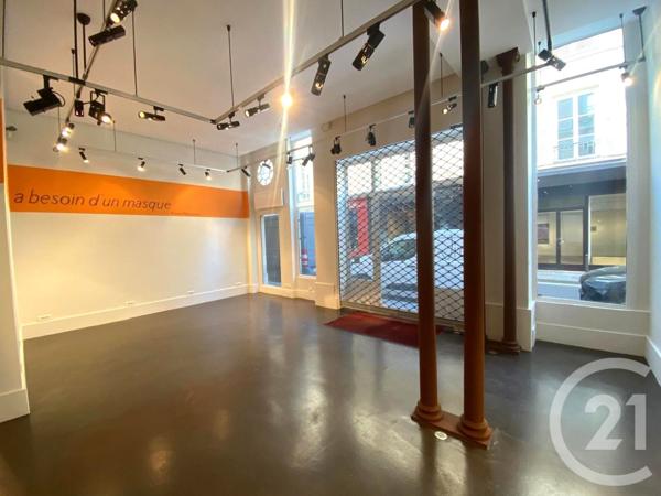 Appartement Autre à vendre  3 pièces - 72 m 2   PARIS  - 75007