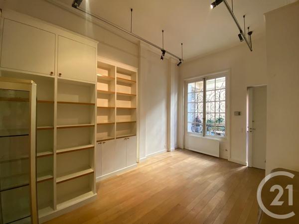 Appartement Autre à vendre  3 pièces - 72 m 2   PARIS  - 75007