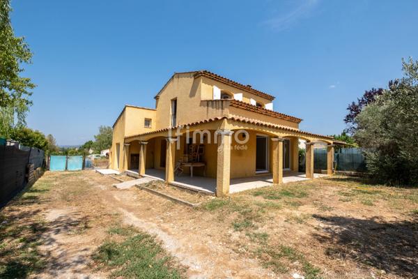 Maison 124 m² proche écoles, 70 m² de pièce de vie, garage