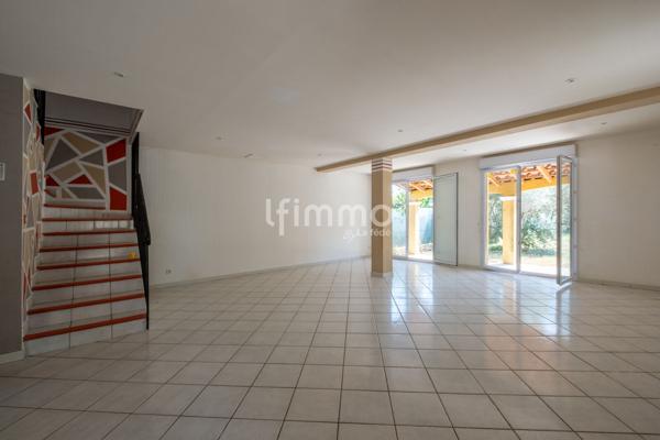 Maison 124 m² proche écoles, 70 m² de pièce de vie, garage