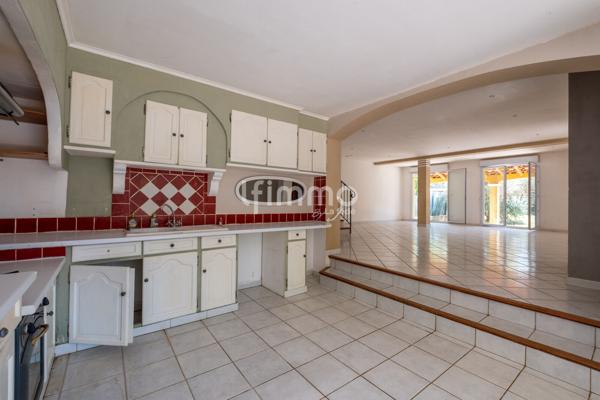 Maison 124 m² proche écoles, 70 m² de pièce de vie, garage