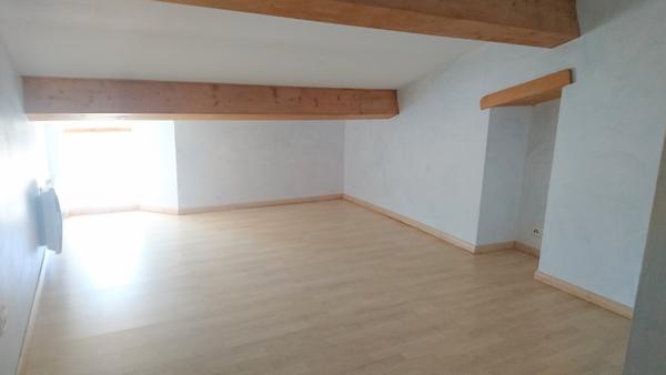 Location appartement Pons : 405 € - AJP Immobilier Pons