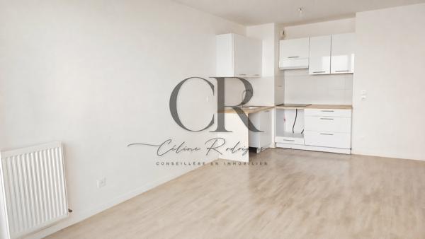 Appartement à 93190 (93190)