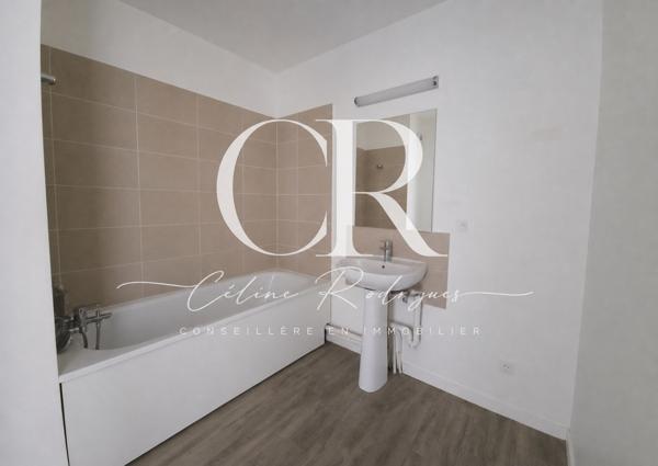 Appartement à 93190 (93190)