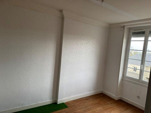 Appartement en triplex centre Trévières